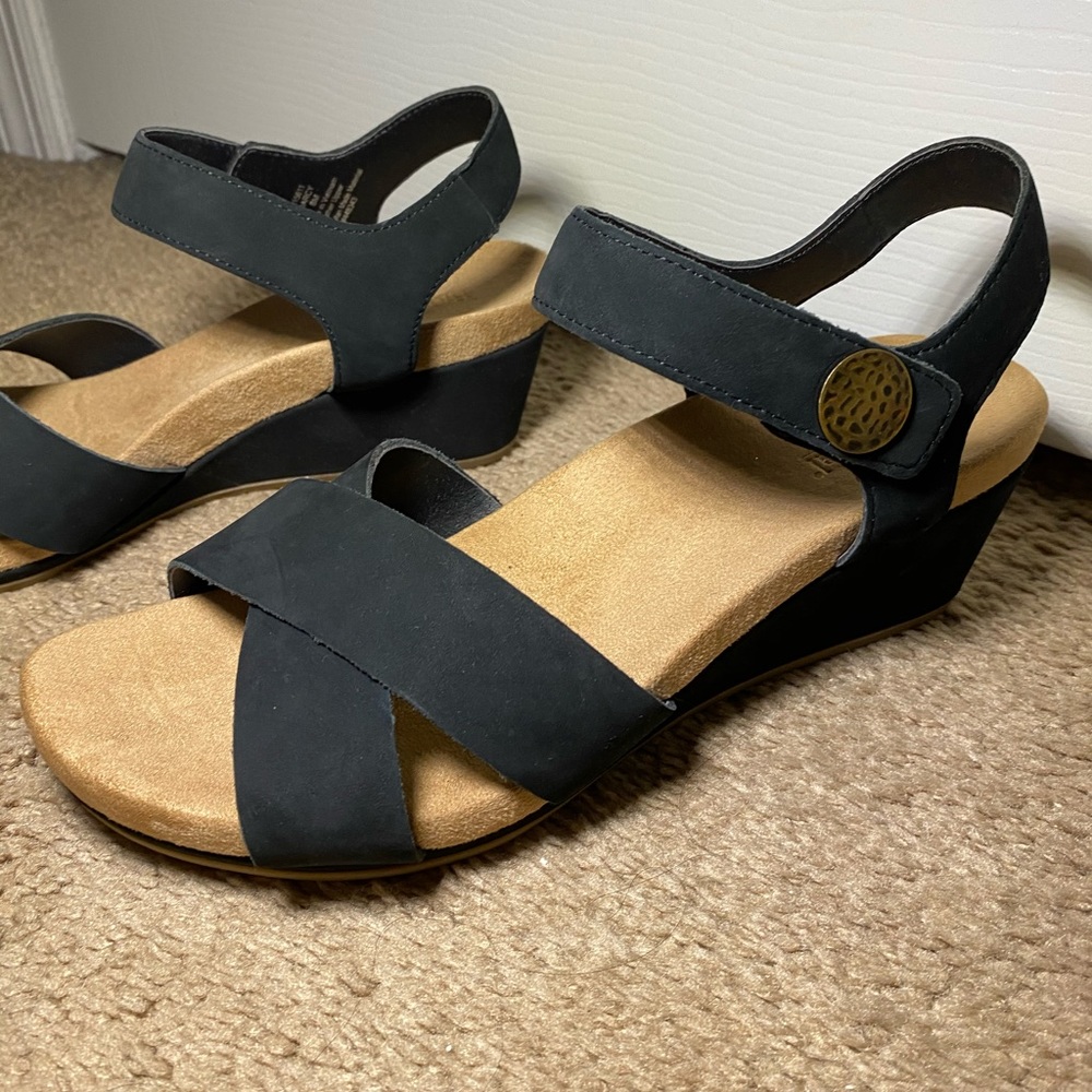 Black Sandals